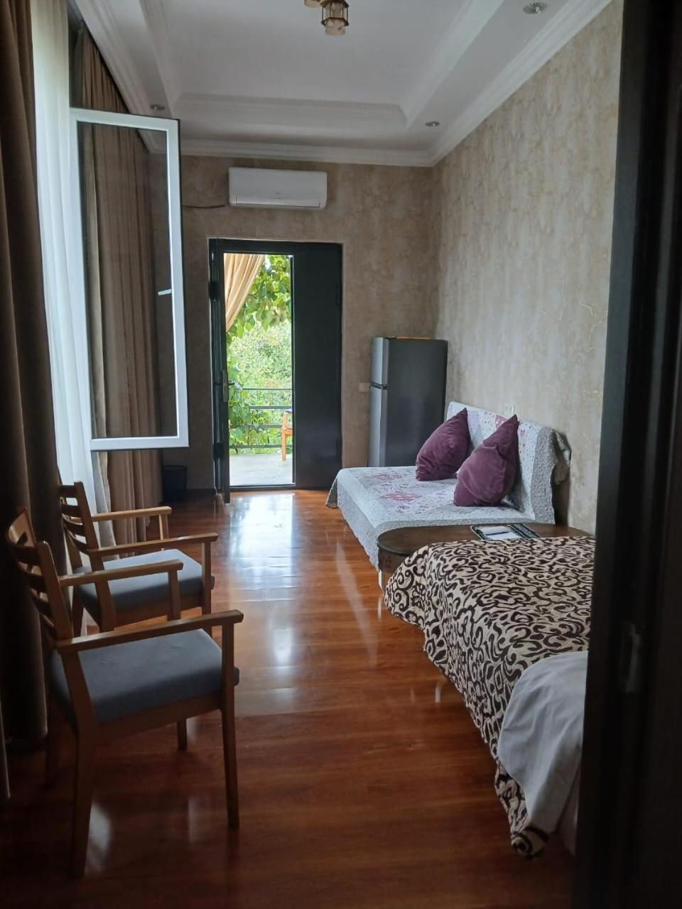 Guest House Nano Martvili Esterno foto